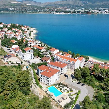 Malo More Resort Arbanija Extérieur photo