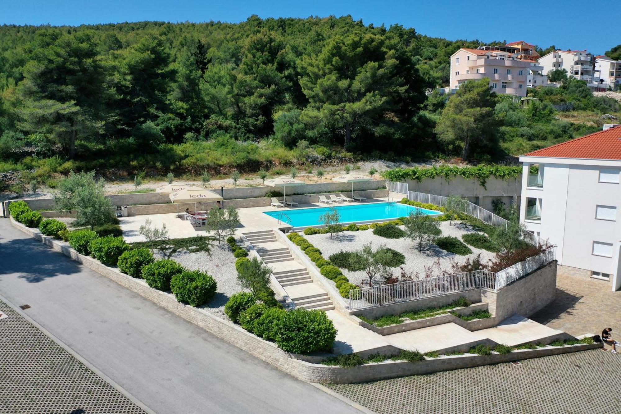 Malo More Resort Arbanija Extérieur photo